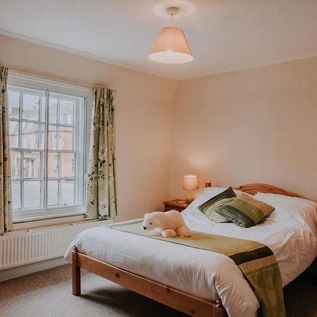 The White Bear Bed and Breakfast Devizes Eksteriør billede