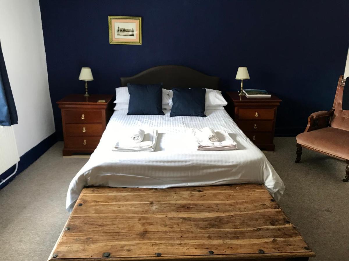 The White Bear Bed and Breakfast Devizes Eksteriør billede