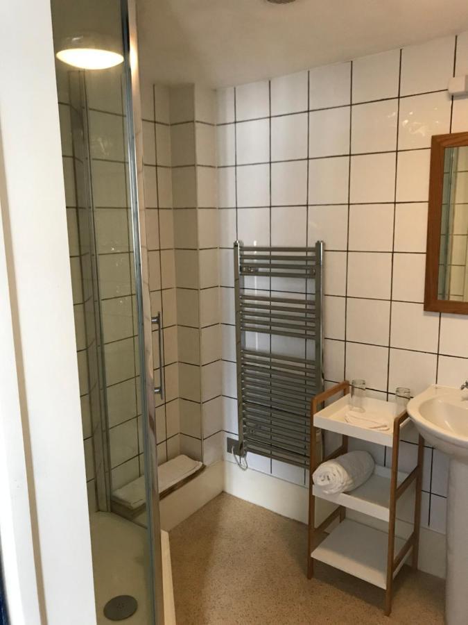 The White Bear Bed and Breakfast Devizes Eksteriør billede